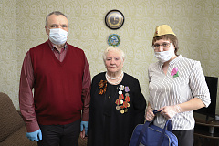 В Уватском районе ветеранам вручили подарки к 77-летию Великой Победы