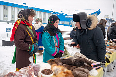 На Усть-Тегусском месторождении состоялась ежегодная ярмарка продукции народных промыслов