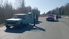 На федеральной автодороге Тюмень-Ханты-Мансийск в Уватском районе выявили 42 нарушения