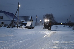 Уватские дороги чистят от снега в круглосуточном режиме